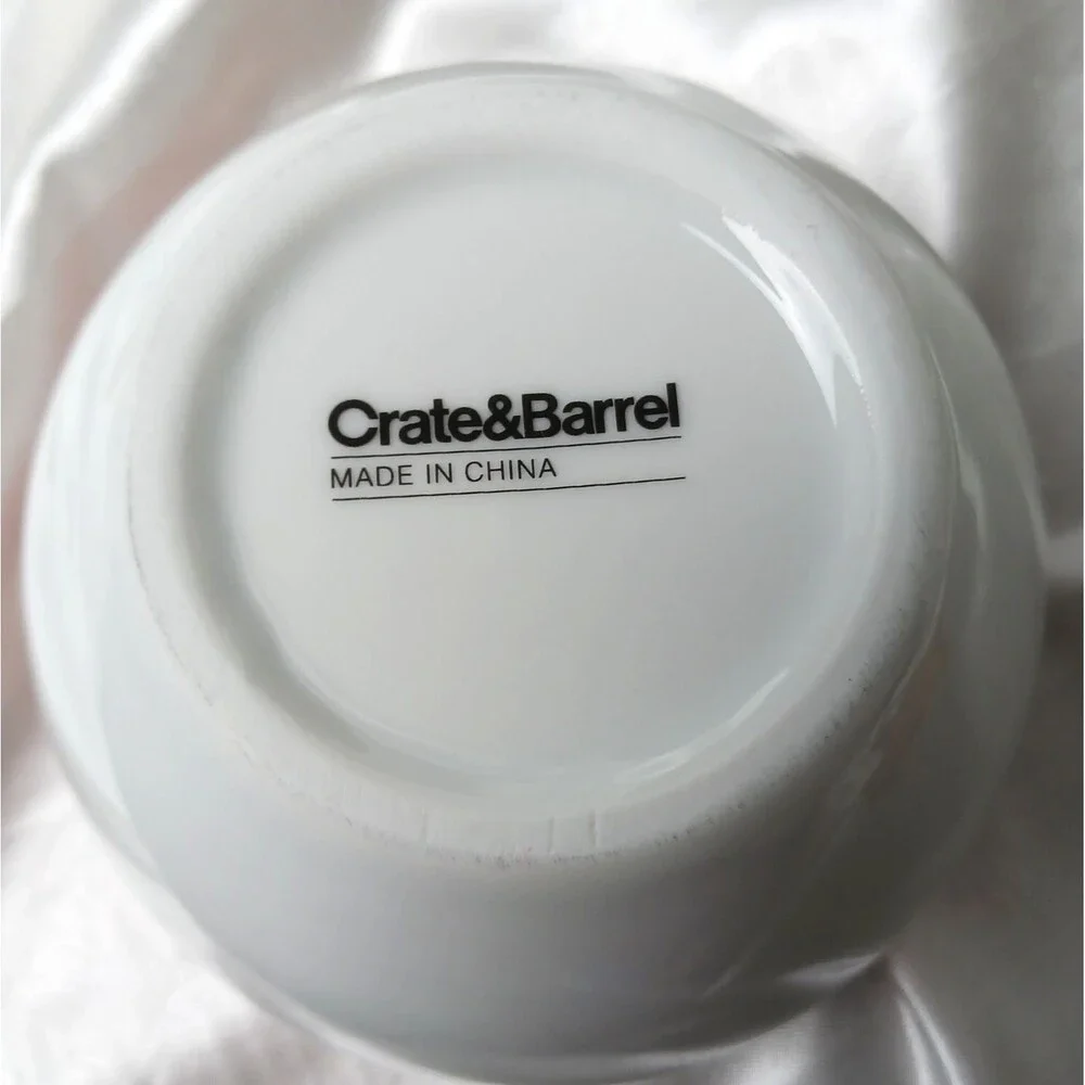 CRATE & BARREL 3 PIECE NESTING BOWL SET-RED SNOWFLAKES